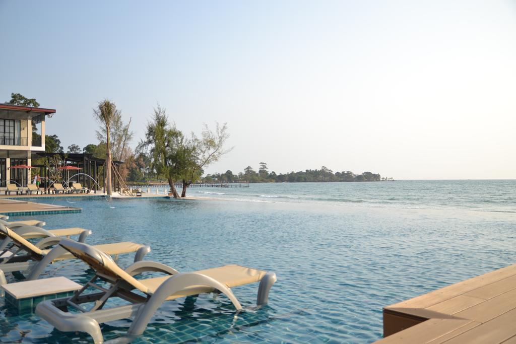 Holiday Palace Casino Resort Sihanoukville Extérieur photo